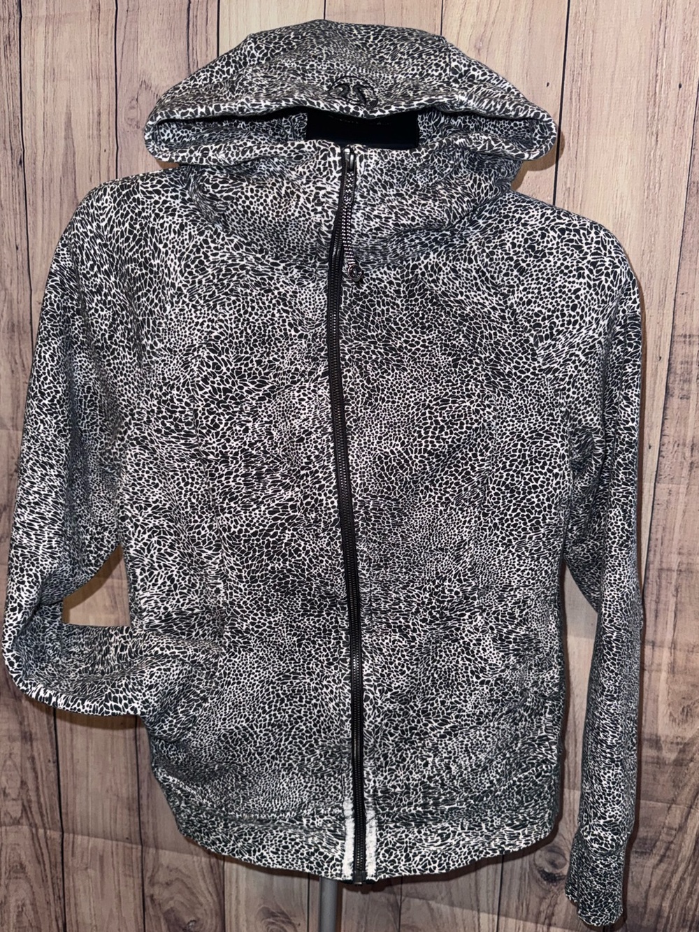 Lululemon Scuba Hoodie Animal Print Full Zip Fleece Lined Jacket Size 10
